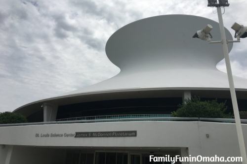 The outside building of the St. Louis Science Center.